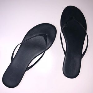 Lauren Conrad flip flops